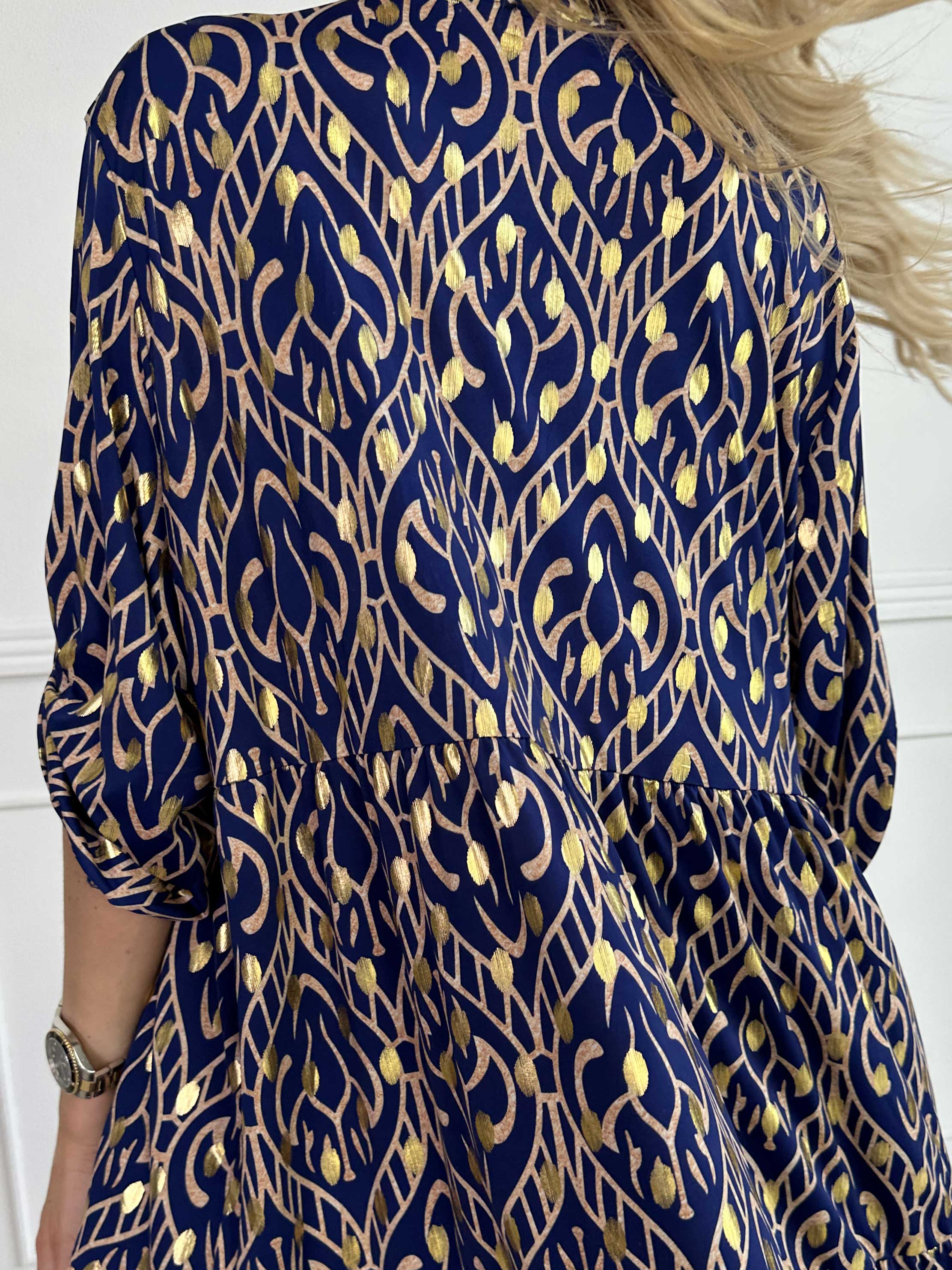 Milano Boho Midi - Mönstrad klänning med guldfärgade prickar och lager-på-lager-look